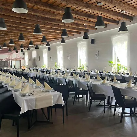 فندق Vadkert Major 3*