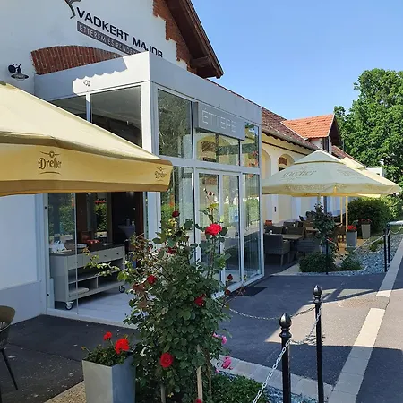 Vadkert Major 3*