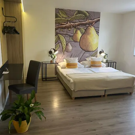 Vadkert Major فندق