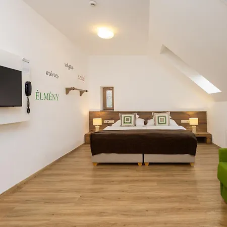 Vadkert Major 3*