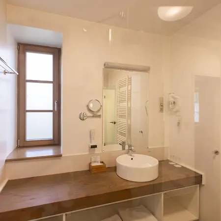 فندق Vadkert Major 3*