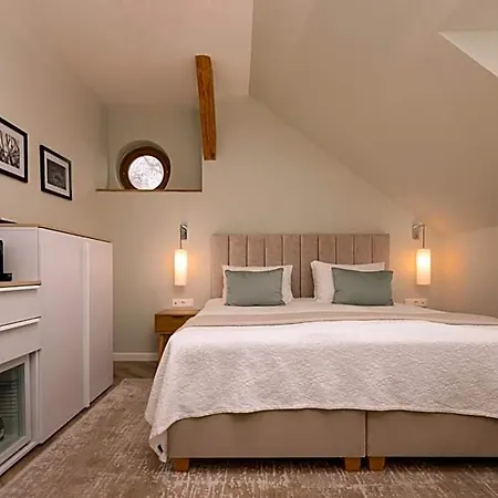 Vadkert Major Hotel 3*